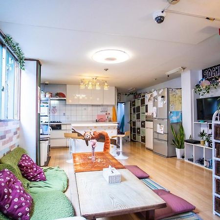Отель Peace House Sachi Осака Экстерьер фото